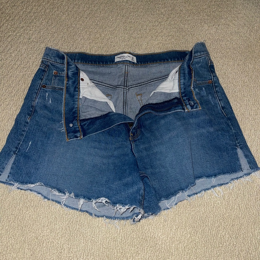 Abercrombie and Fitch 4” Denim Mom Shorts